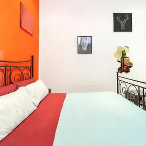 central-and-cozy-loft-with-courtyard.emilia-romagnahotels.net/